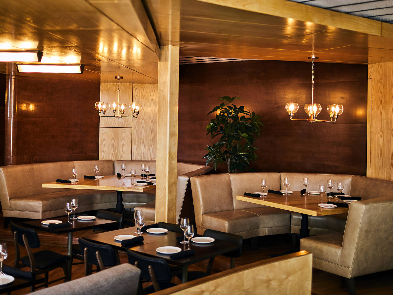 13 Best West Hollywood Bars for Beer, Wine and a Good Time