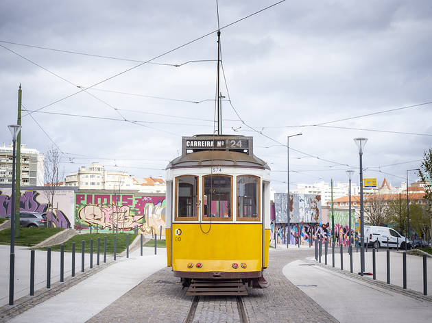 Eléctrico 24
