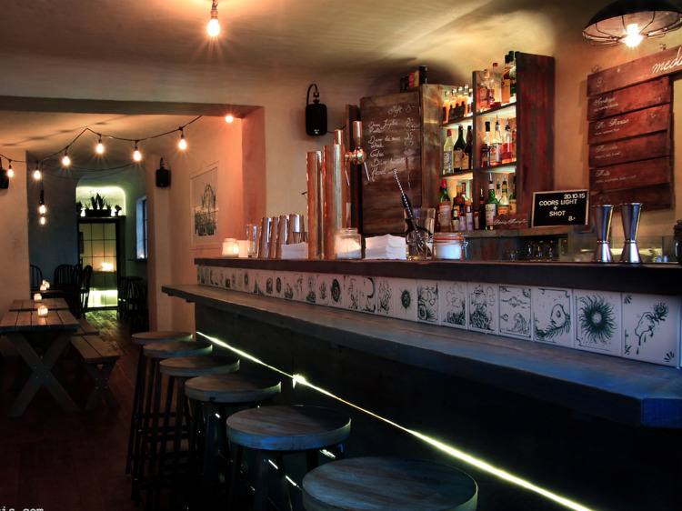 Medusa | Bars and pubs in Roquette, Paris