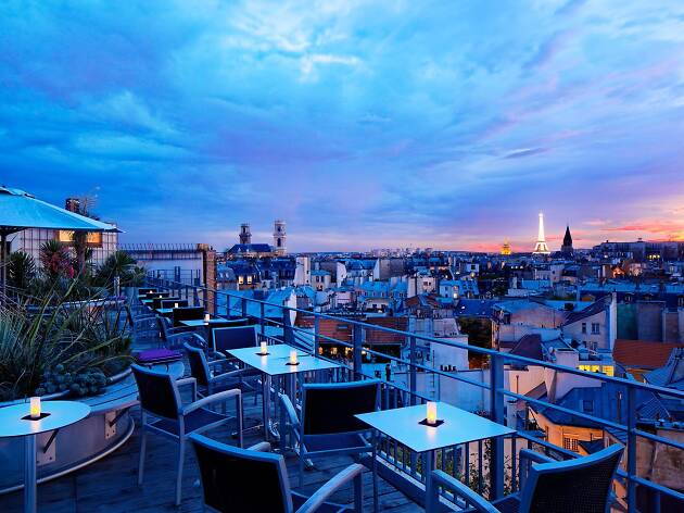 12 Best Rooftop Bars In Paris For Drinks With A View