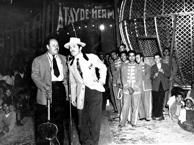 Tin-Tan en el Circo Atayde Hermanos Tin-Tan y Marcelo en el Circo Atayde Hermanos