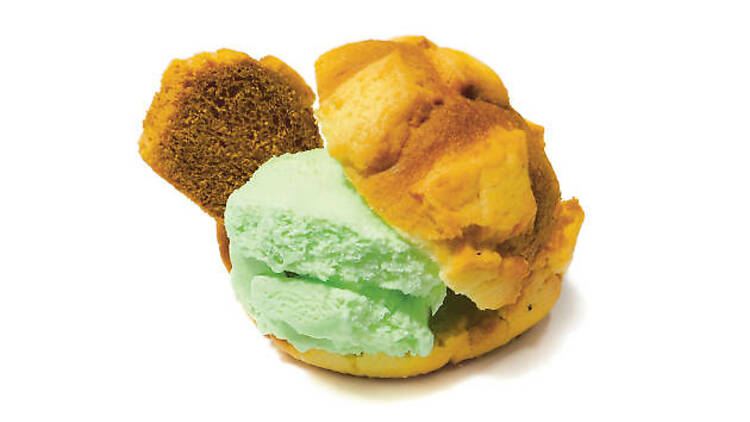 Melonpan ice cream