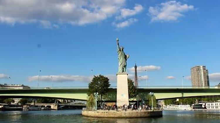 Seine River hop-on hop-off sightseeing cruise