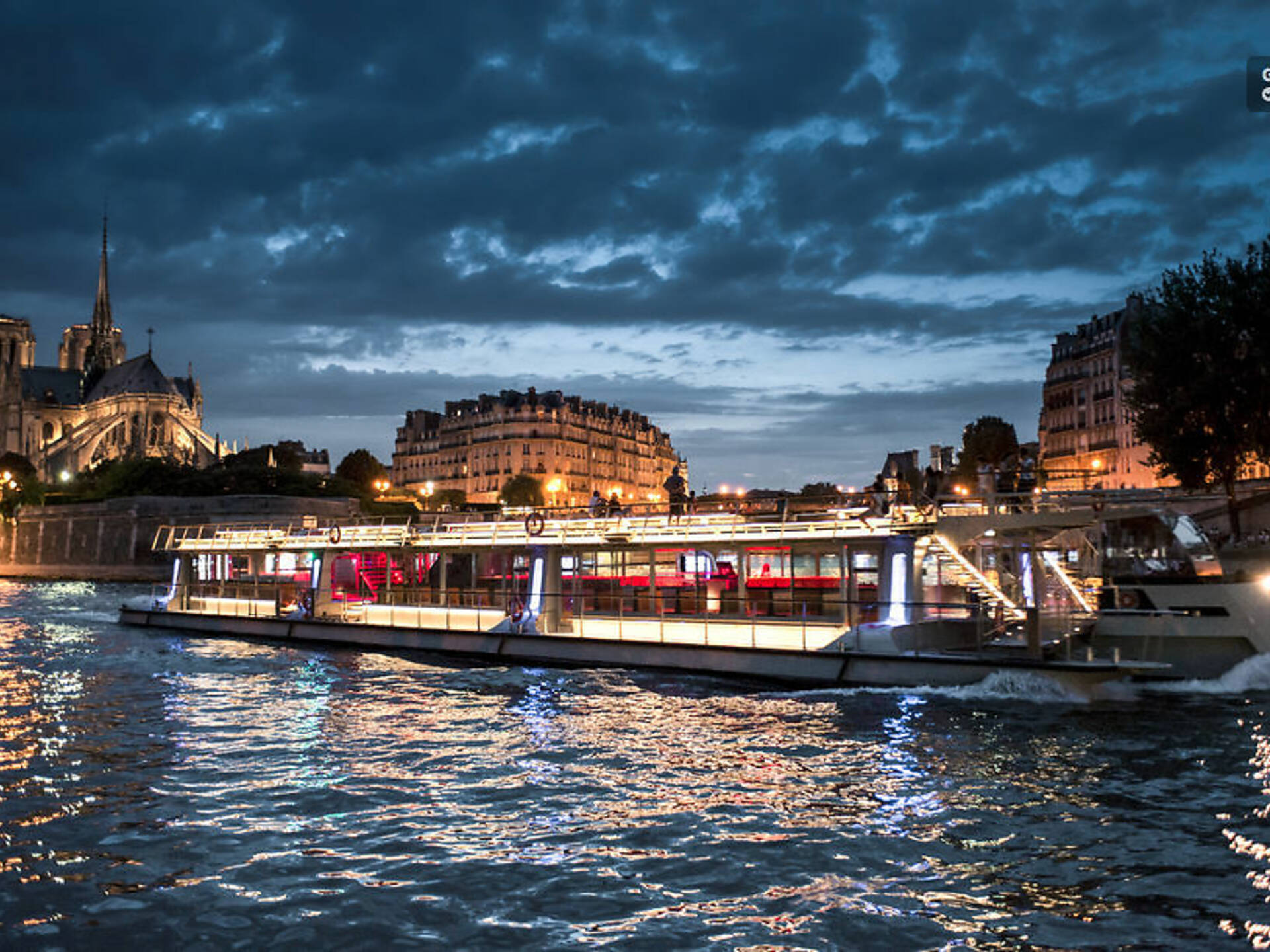 yacht on the seine