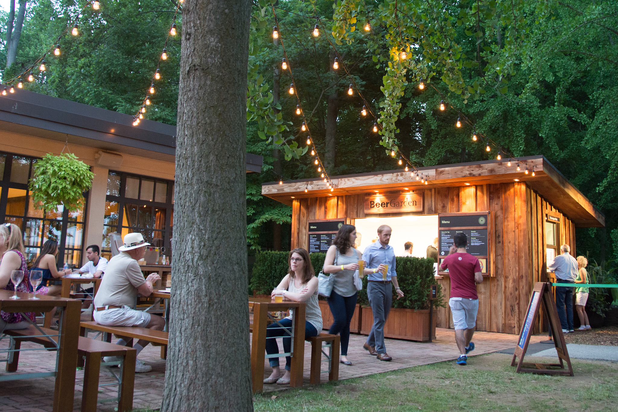 21 Best Beer Gardens in Philadelphia for Summer 2018