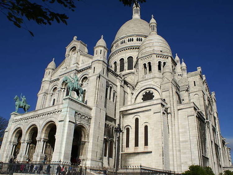 Four-hour guided tour by minibus