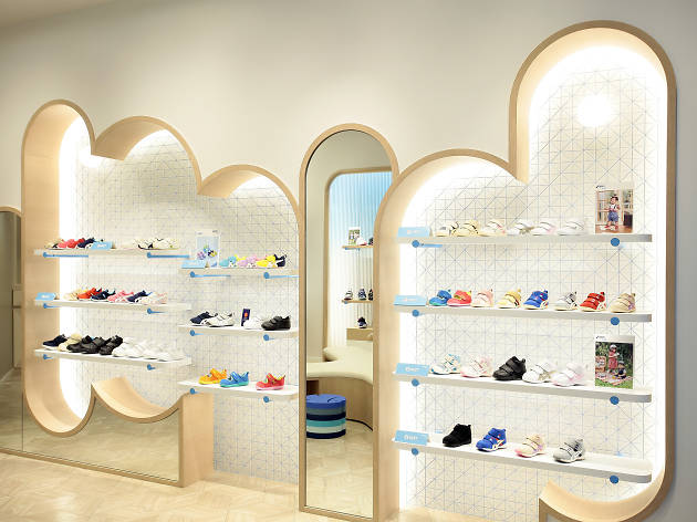 kids footwear shop