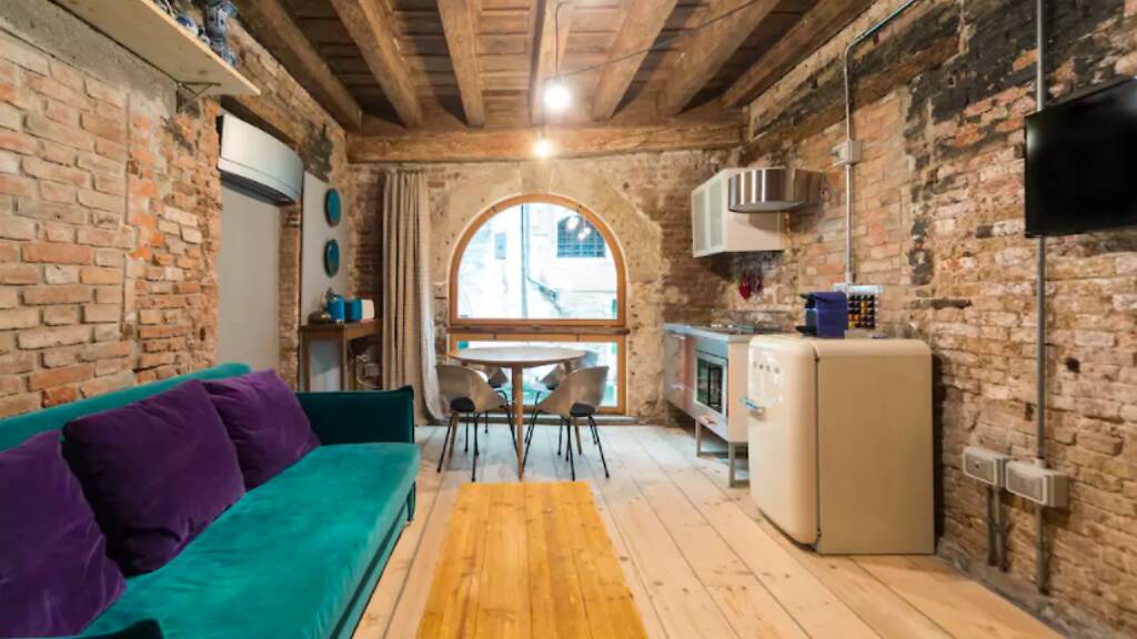 The Best Airbnbs in Venice for 2025