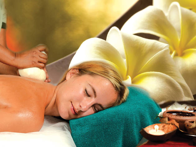 Soothing spa treatment Siddhalepa (ESL Apr 18)