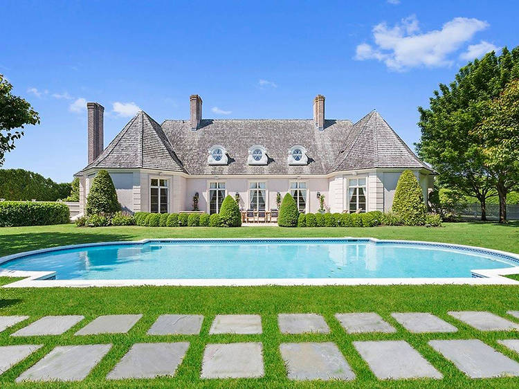 The south grand estate in Bridgehampton