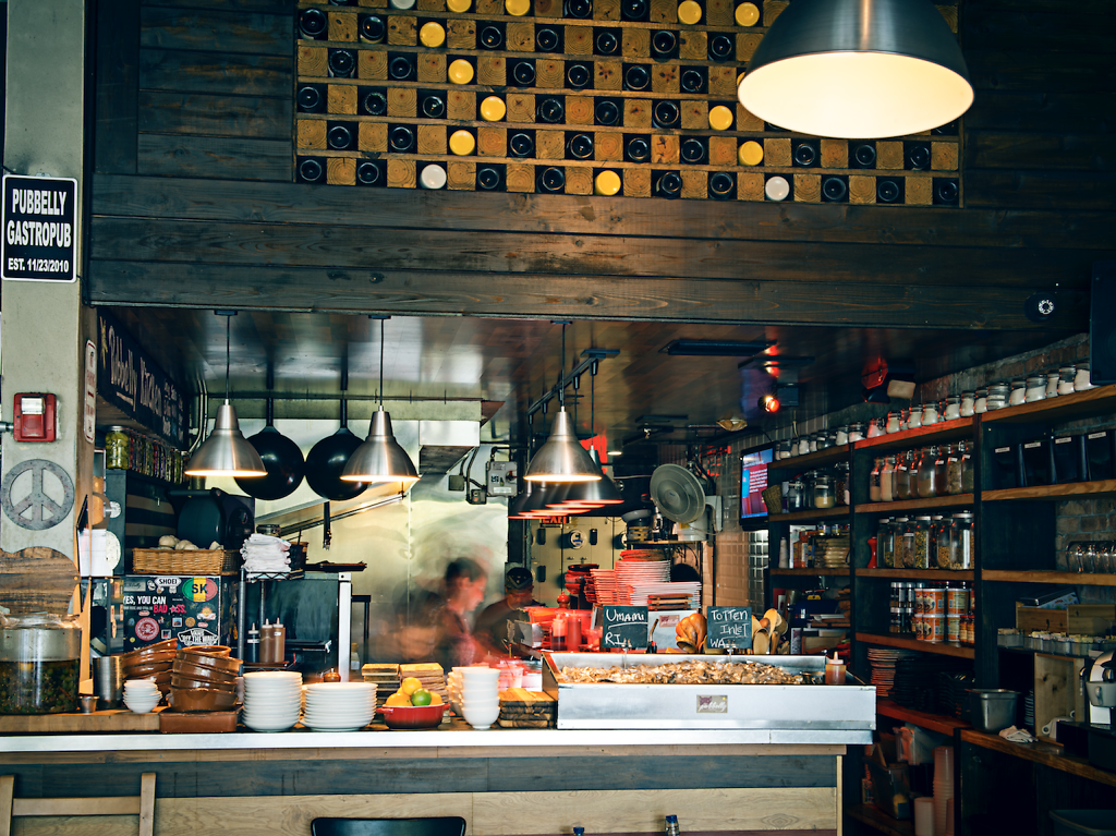 9 Best South Beach Bars to Drink at Right Now