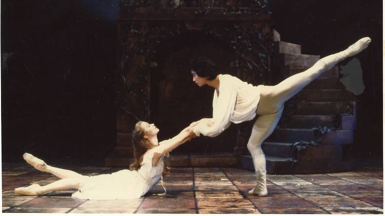 Li Cunxin and Janie Parker in Romeo and Juliet in 1987