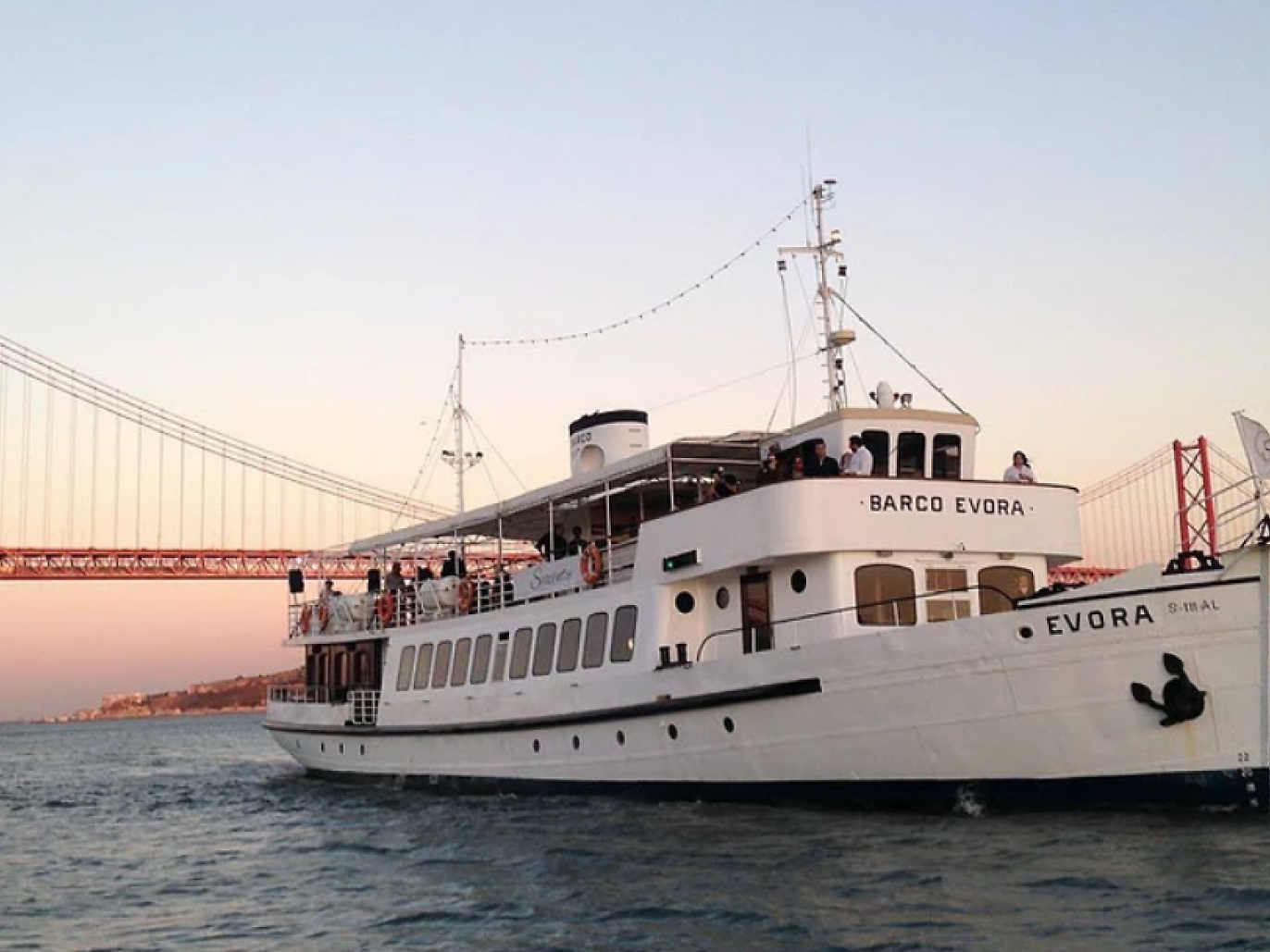 Passeios De Barco No Rio Tejo Para Todos Os Gostos