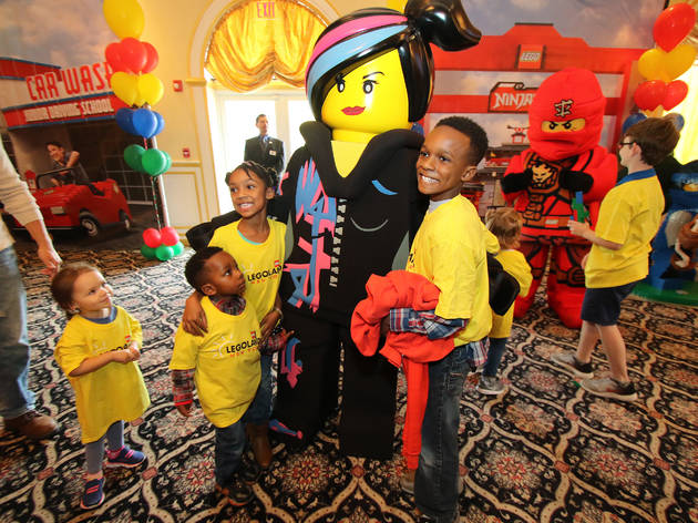 legoland party decorations