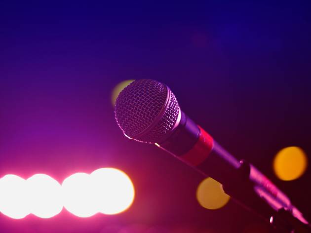 Respire fundo e afine a voz: esta lista tem bares com karaoke no Porto Respire fundo e afine a voz: esta lista tem bares com karaoke no Porto
