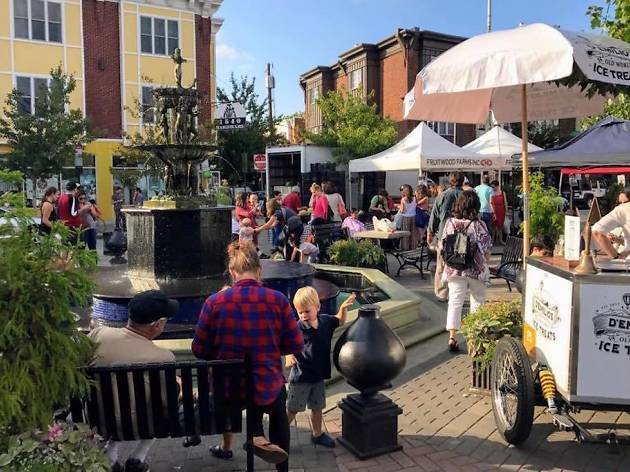 Singing Fountain Farmers' Market Dates and Times