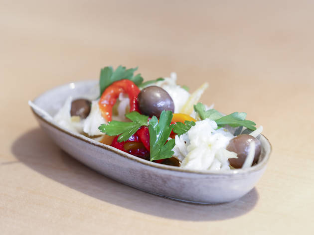 Saladinha de bacalhau e pimentos Saladinha de bacalhau e pimentos