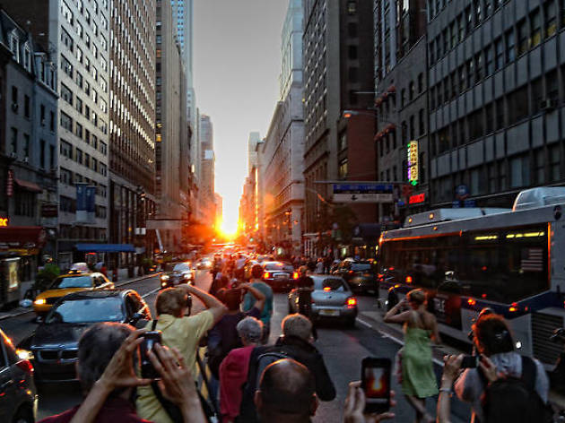 Manhattanhenge in NYC 2019 Guide Including Best Spots to See It