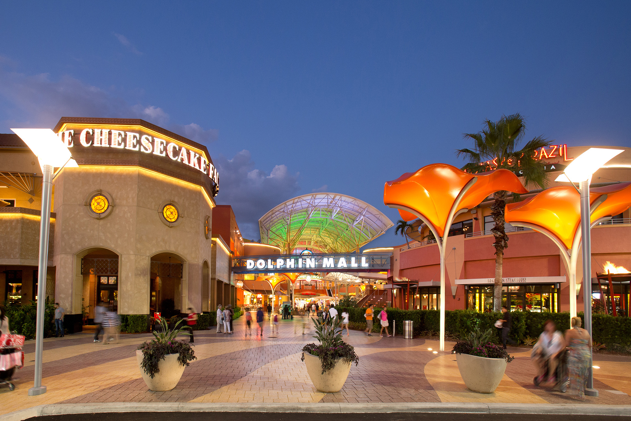 Dolphin mall miami hi-res stock photography and images - Alamy