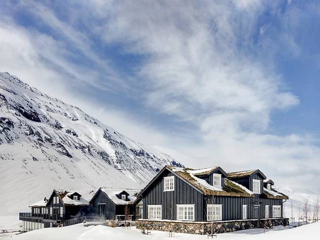 10 Best Hotels in Iceland, From Luxury Retreats to Hostels