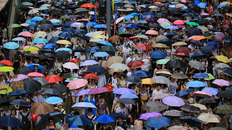 Poor umbrella etiquette