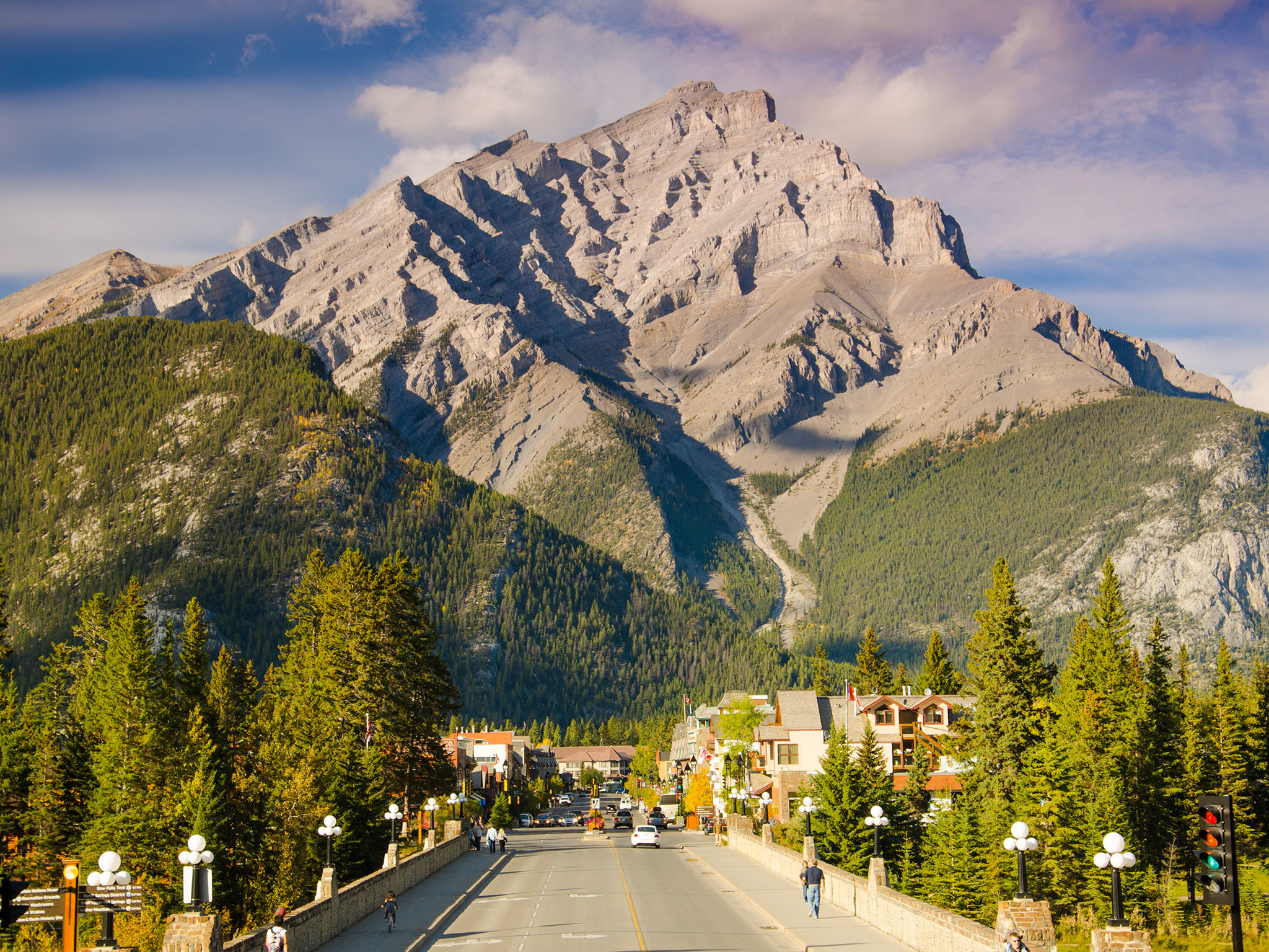 Banff, Alberta 2023 | Ultimate Guide To Where To Go, Eat & Sleep in Banff |  Time Out