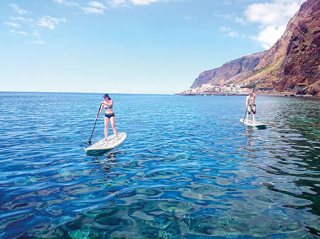 Stand Up Paddle pela costa da Madeira Stand Up Paddle pela costa da Madeira