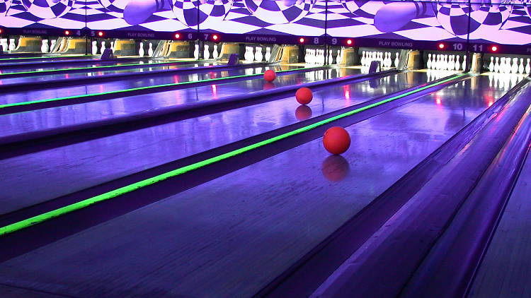 Sala de Jogos  Playbowling Cascais