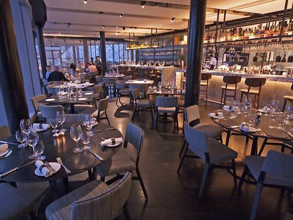 24 Best Restaurants in Leeds You Need To Try