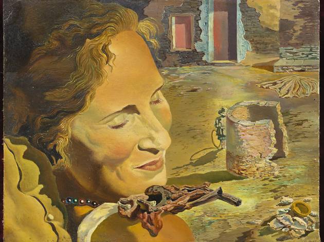 Salvador Dali. Retrat de Gala amb dues costelles de xai en equilibri sobre la seva espatlla, 1934 Salvador Dali. Retrat de Gala amb dues costelles de xai en equilibri sobre la seva espatlla, 1934