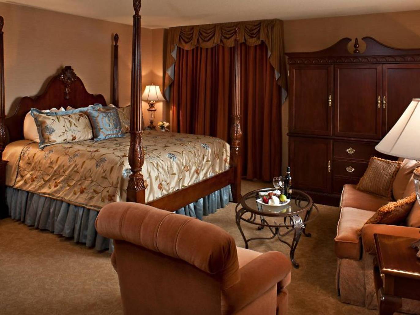 10 Incredible Hotels in Minneapolis Well Worth Checking Out Best hotels in minneapolis