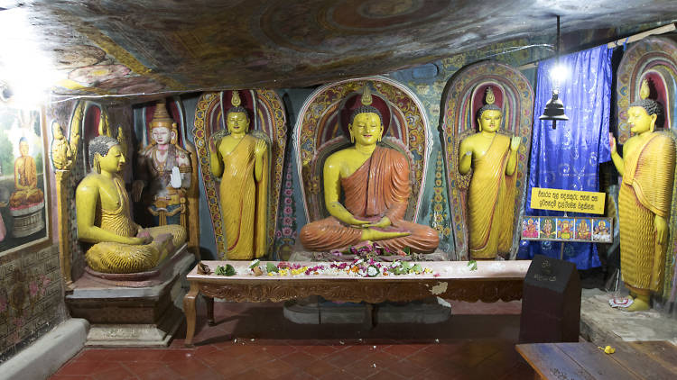 Alu Viharaya Rock Temple, Matale