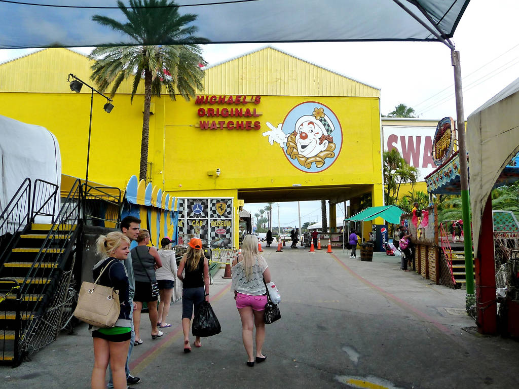 7 Best Flea Markets in Miami for Bargain Hunting