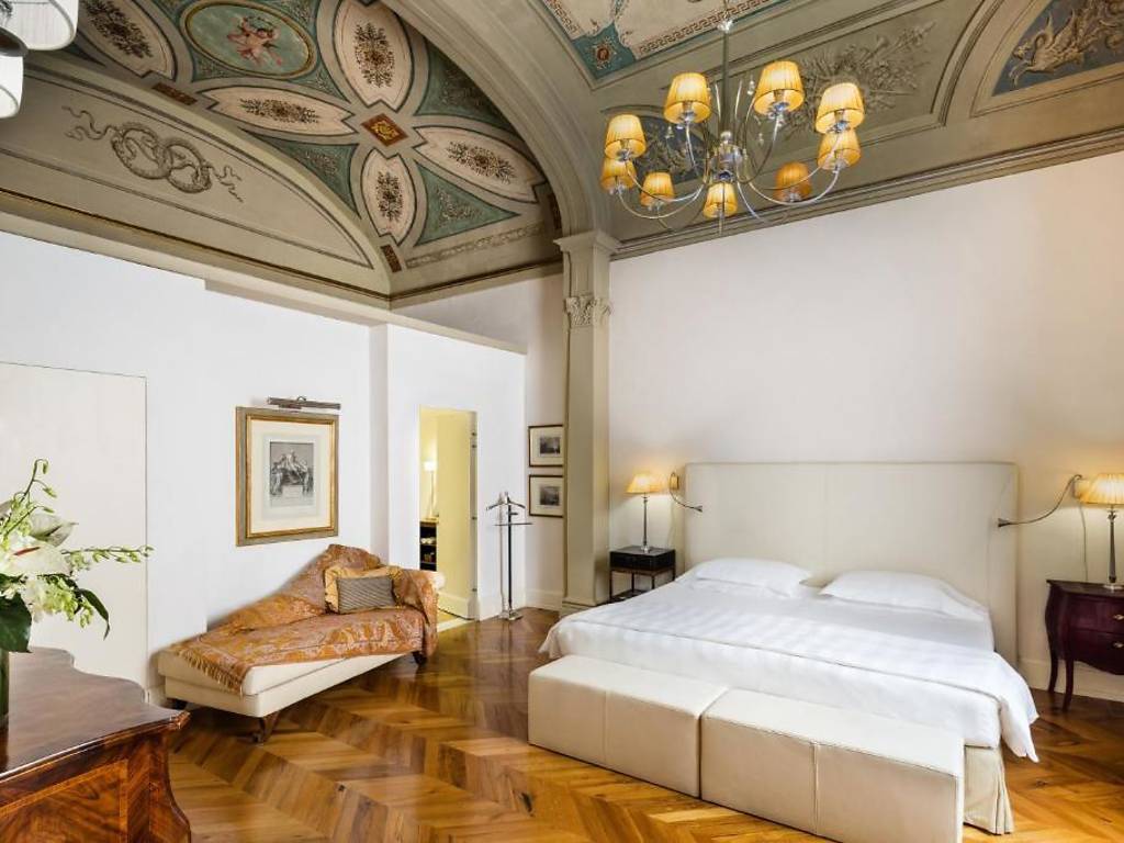 16 Best Hotels In Florence For 2024 | Best Places To Stay In Florence