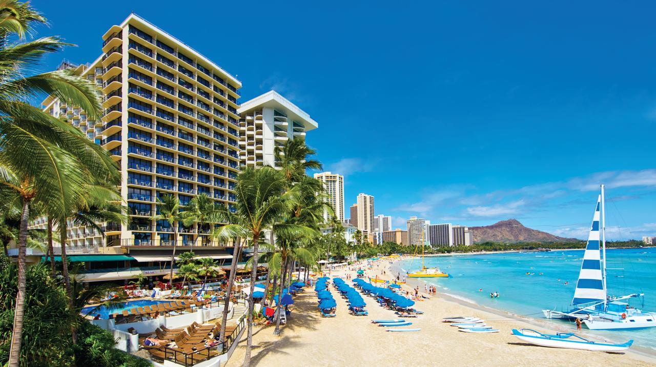 best way to see hawaii cruise or hotel