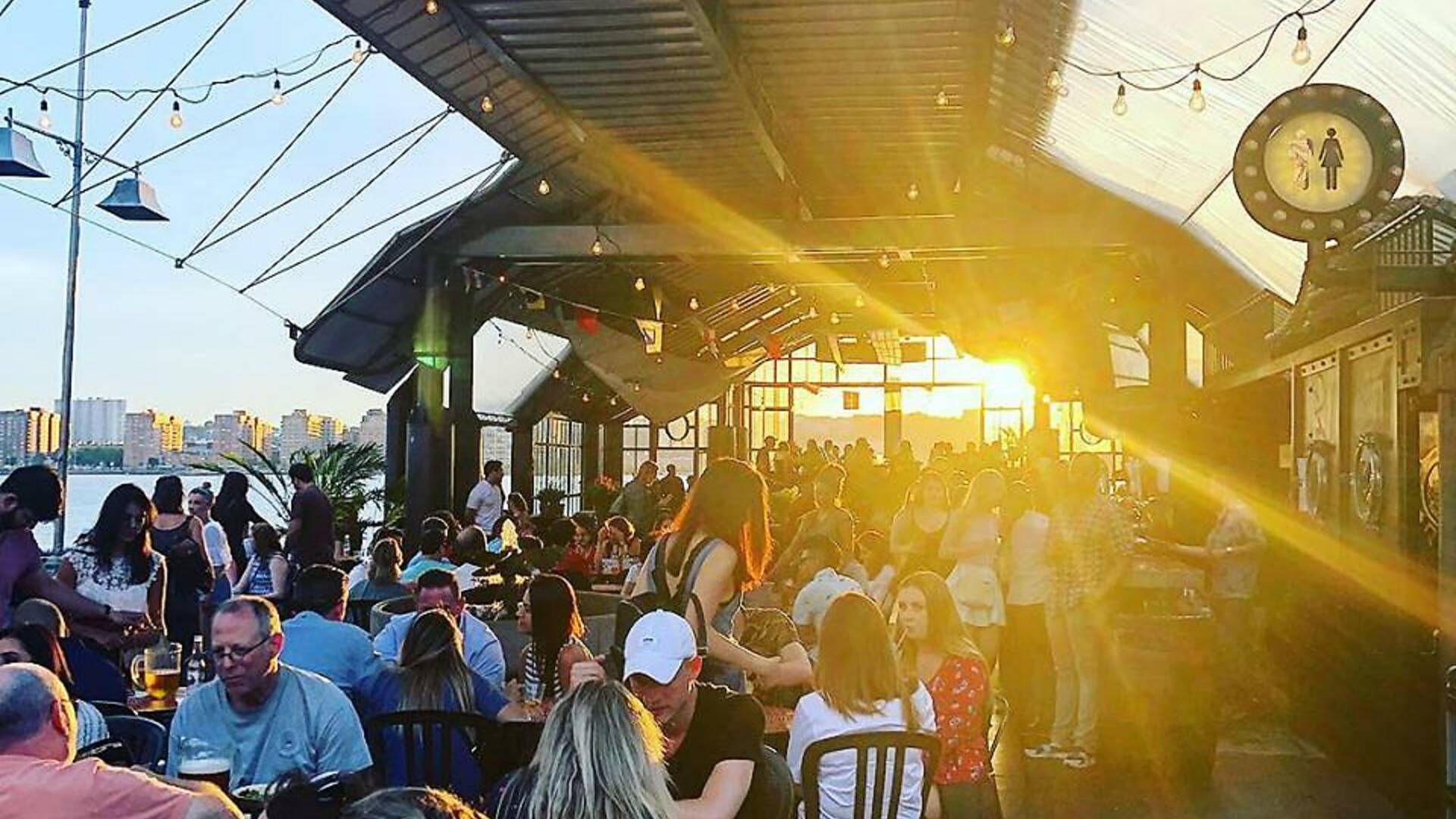 Frying Pan Bars in Midtown, New York
