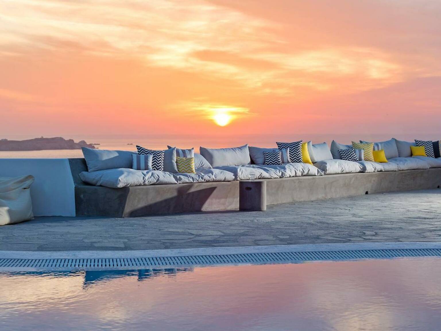 19 Incredible Hotels In Mykonos For A Glamorous Getaway For 2024