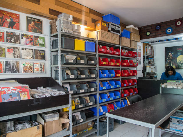 Dedos sucios Dedos sucios es la tienda de vinilos especializada en 7''