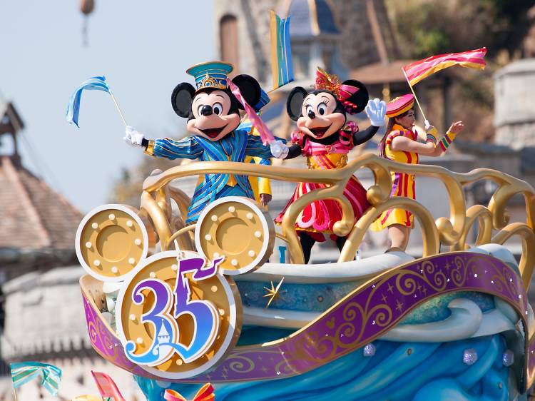 Get a birthday sticker at Tokyo Disneyland & Sea