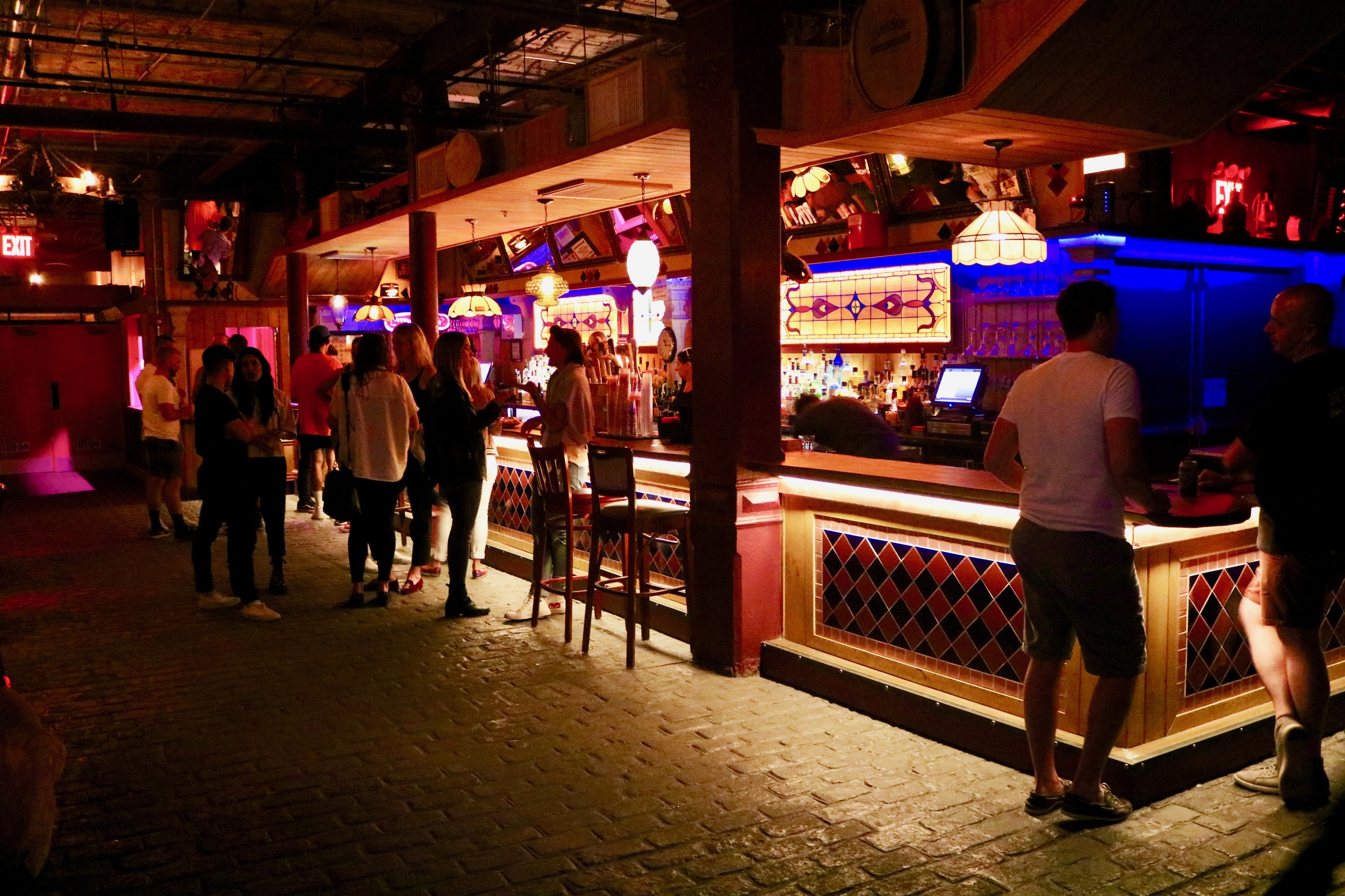 24 best gay bars in nyc