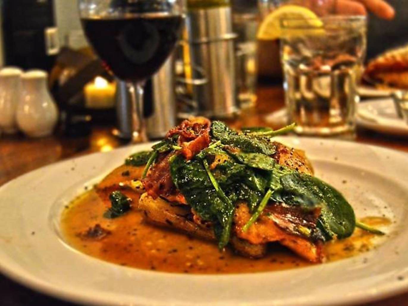 11 Best Restaurants in Niagara Falls Right Now