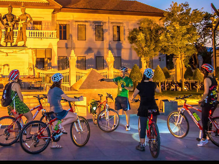 Cycling tour of the Old City