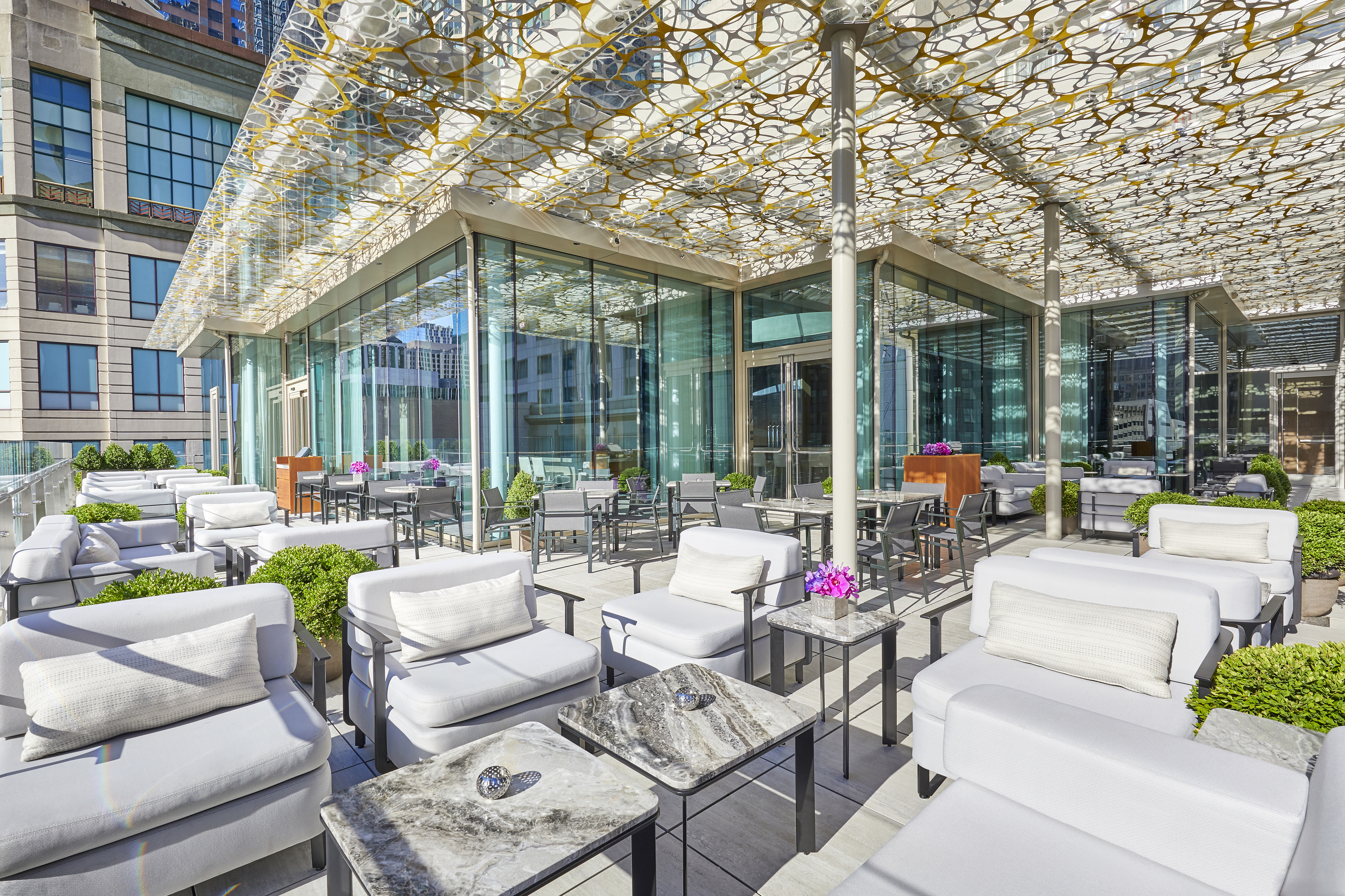 25 Best Rooftop Bars In Chicago That Are Open Now