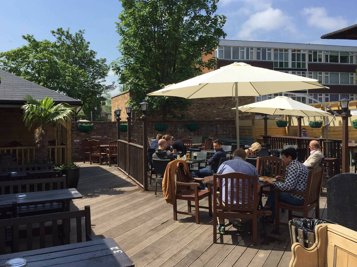 12 Best Restaurants in Windsor You Need To Try Right Now