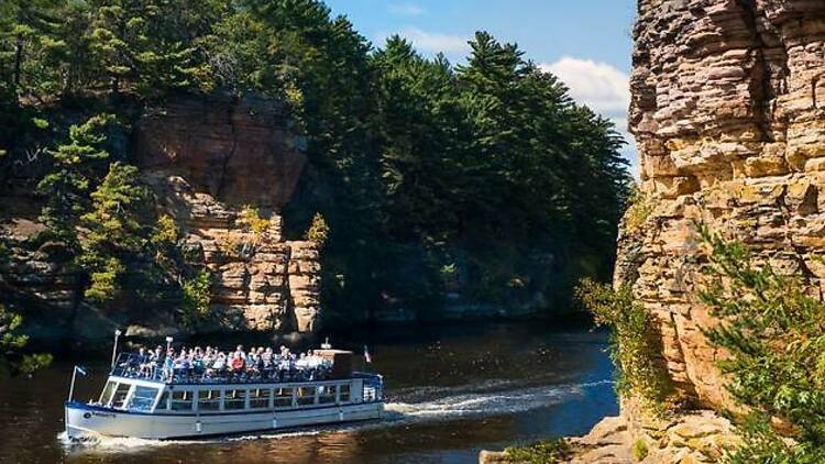 Upper Dells Boat Tour