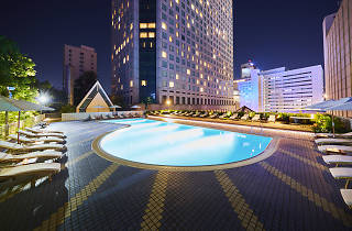 Outdoor pool at Shinagawa Prince Hotel | Things to do in Tokyo