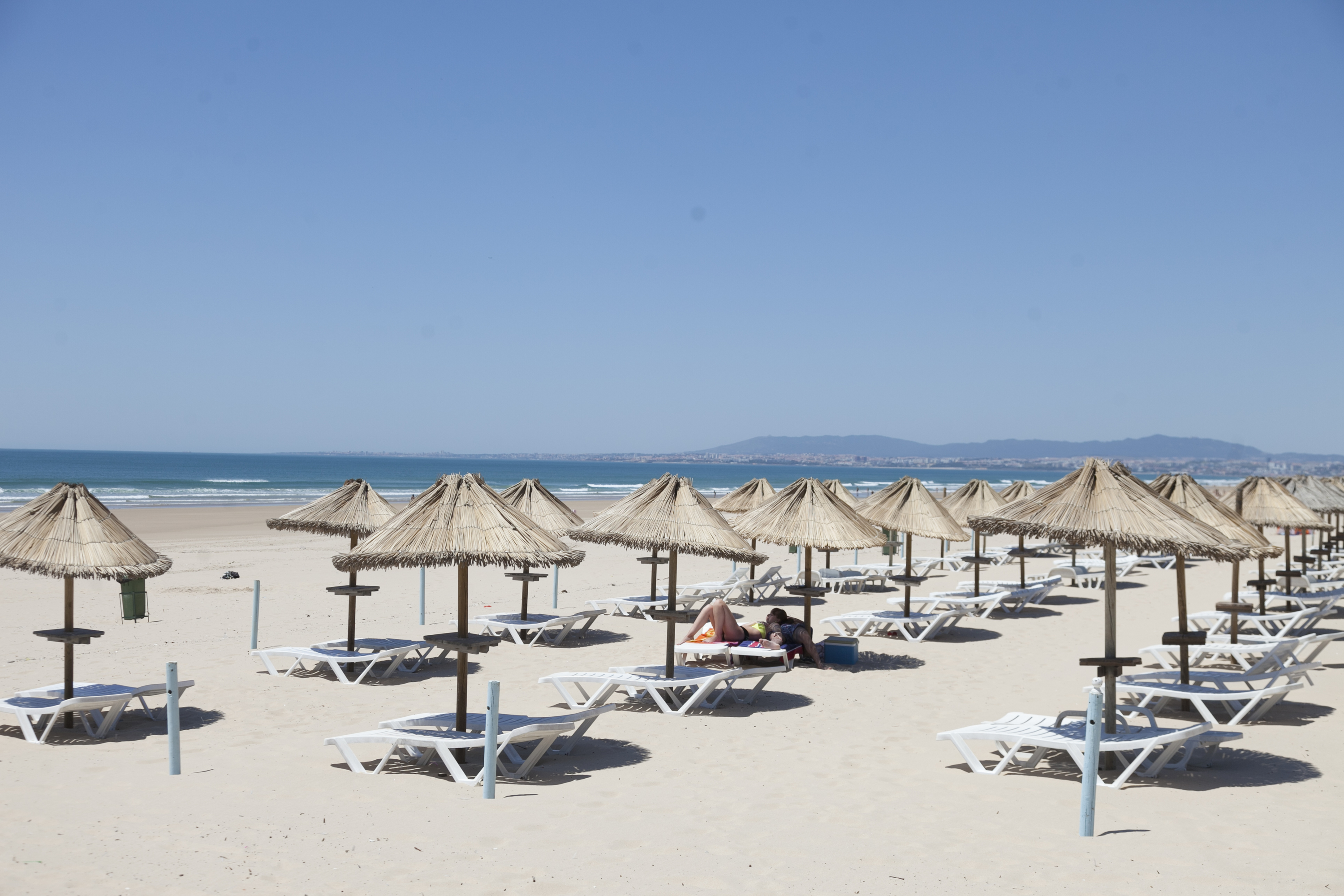 As 12 melhores praias na Costa da Caparica para este Verão