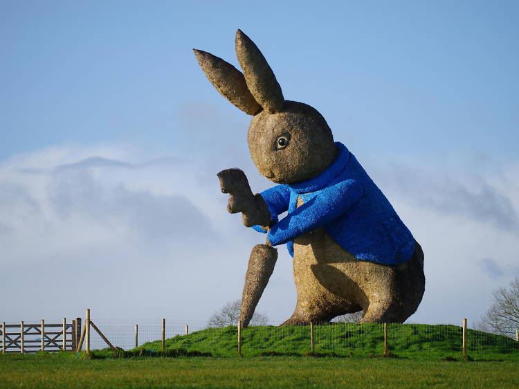 3. Marvel at the Snugburys Ice Cream giant straw sculpture