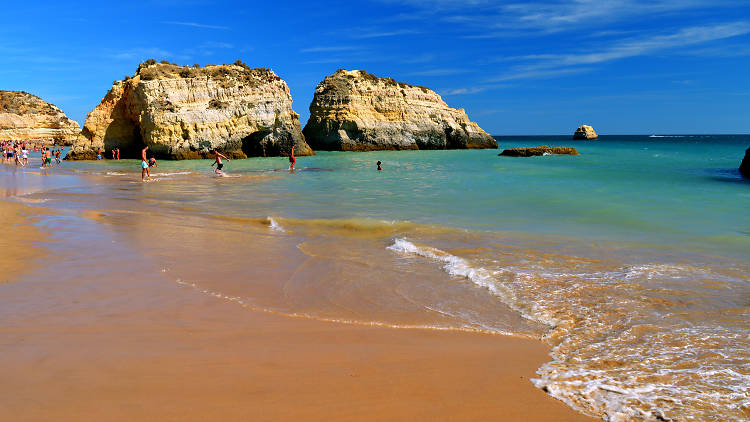 Praia dos Três Irmãos