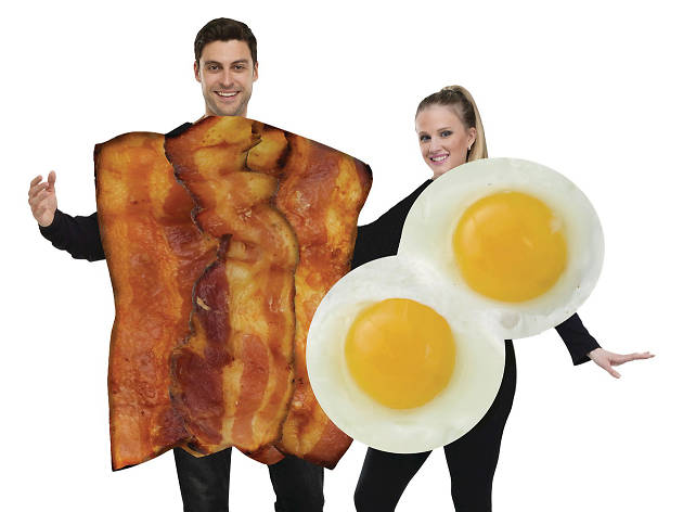 bacon and eggs couples' costume for halloween bacon and eggs couples' costume for halloween